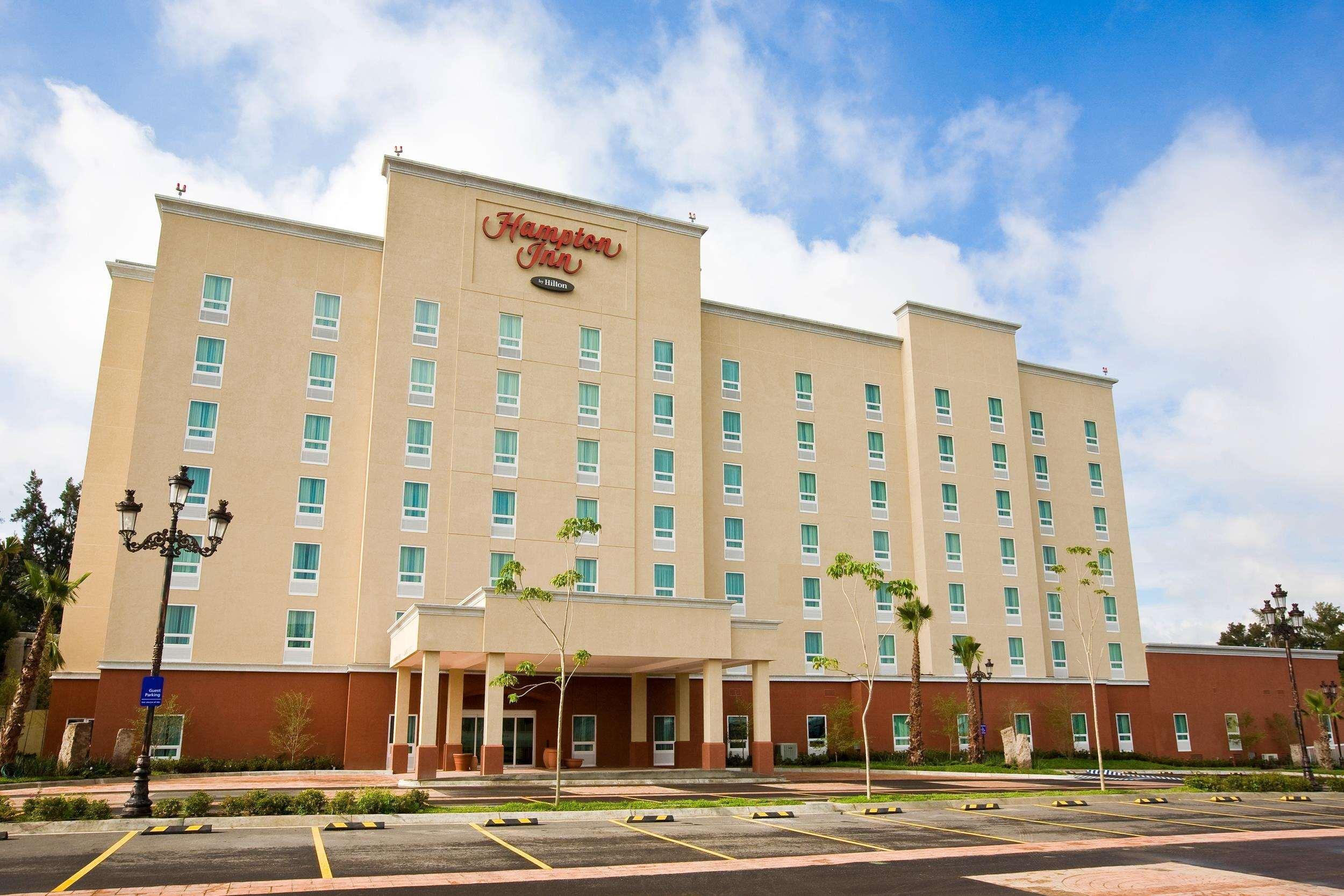 Hampton Inn By Hilton Guadalajara-Aeropuerto Exterior photo